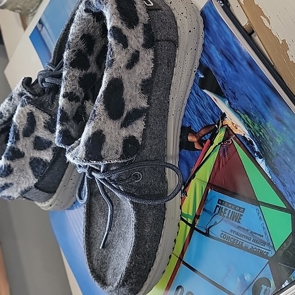 Sz 7 Hey Dude - Picture 5 of 9